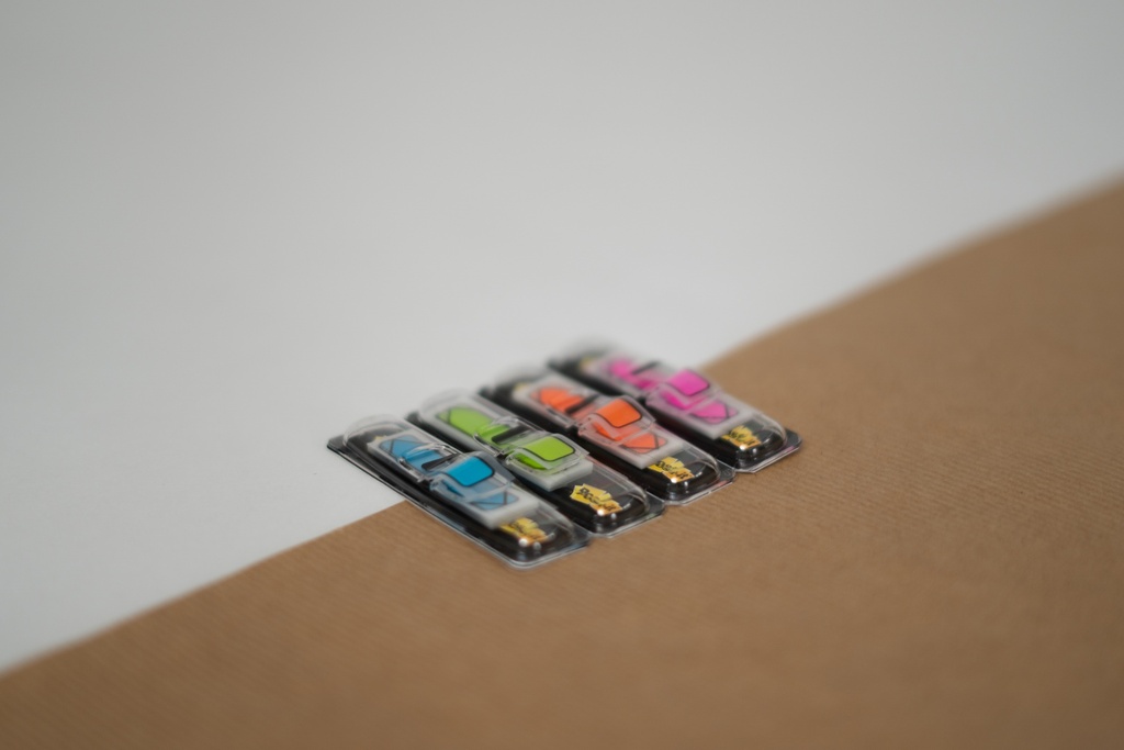 MARQUE-PAGES FLECHES REPOSITIONNABLES - 4 COULEURS