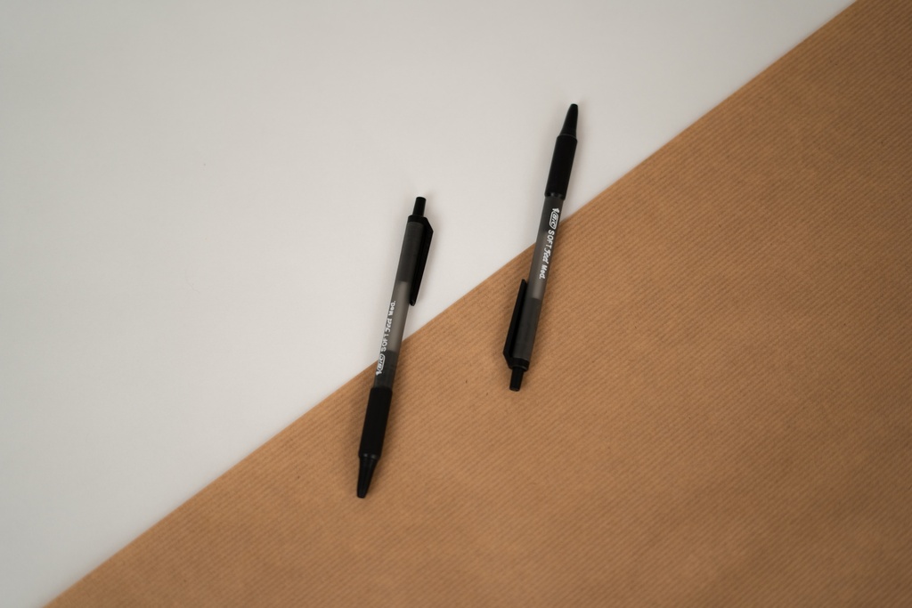 STYLOS A BILLE RETRACTABLES BIC - POINTE 1 MM - LOT DE 10 - NOIR