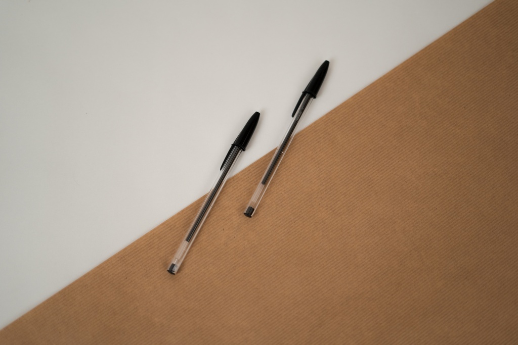 STYLOS A BILLE BIC - POINTE 0,32 MM - LOT DE 20 - ASSORTI