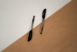 [F320] STYLOS A BILLE ROLLER PILOT V-BALL - POINTE 0,7 MM - LOT DE 12 - NOIR